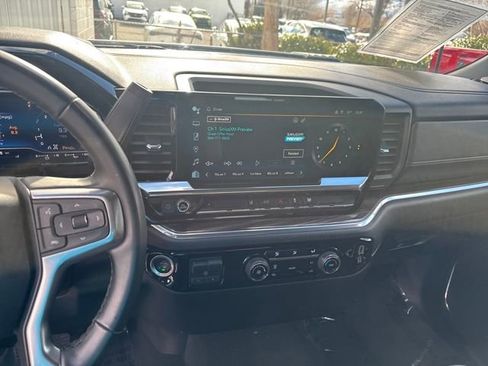 Used 2024 Chevrolet Silverado 2500 LT image 20