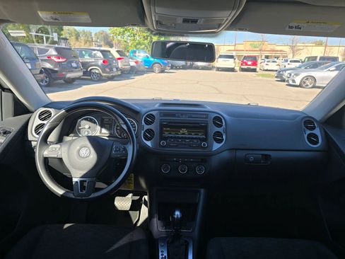 Used 2013 Volkswagen Tiguan S image 15