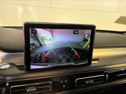 Used 2021 Lincoln Aviator AWD image 31