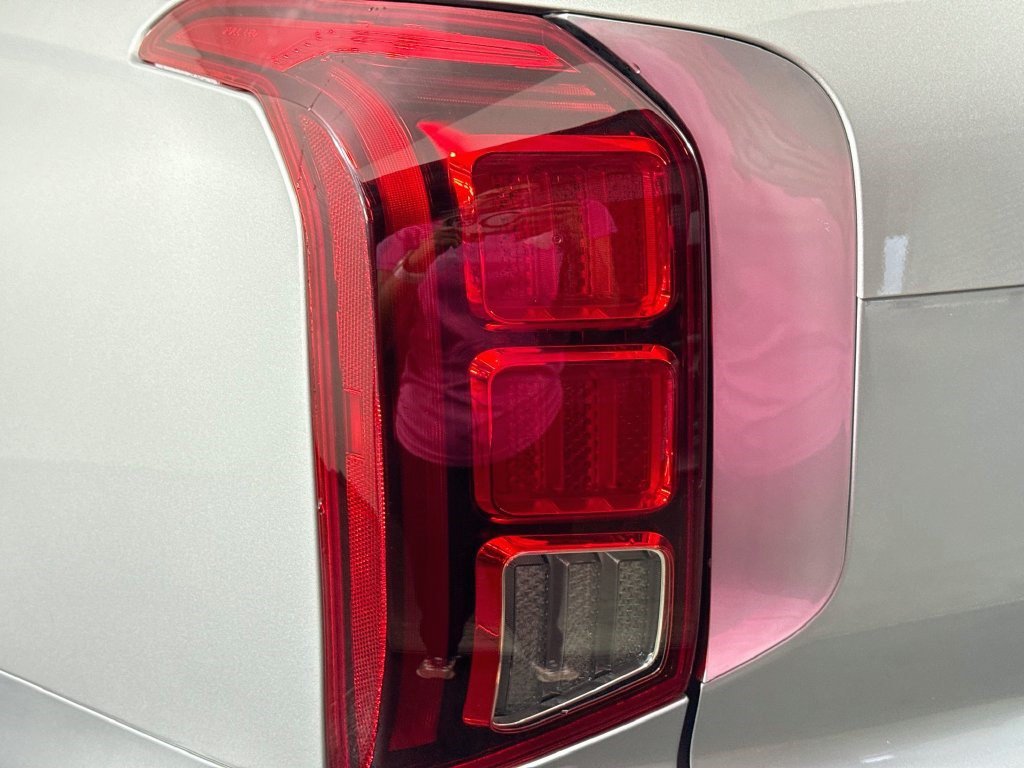 Used 2025 Hyundai Palisade SEL FWD image 35