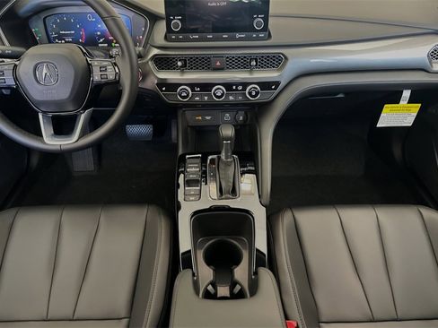 New 2025 Acura Integra image 10