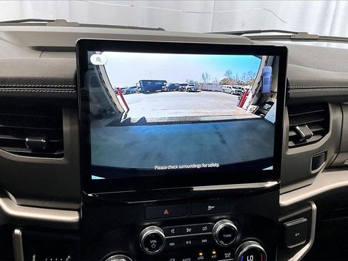 Certified 2023 Ford Expedition XLT image 24