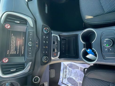 Used 2024 GMC Terrain SLE image 14