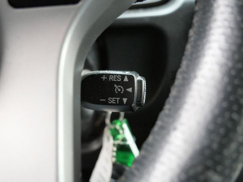 Certified 2018 Toyota 4Runner SR5 image 32