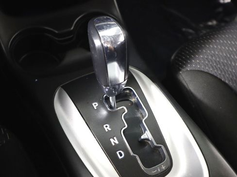 Used 2019 Dodge Journey SE image 21