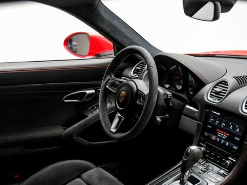 Used 2019 Porsche 718 Cayman GTS RWD image 21