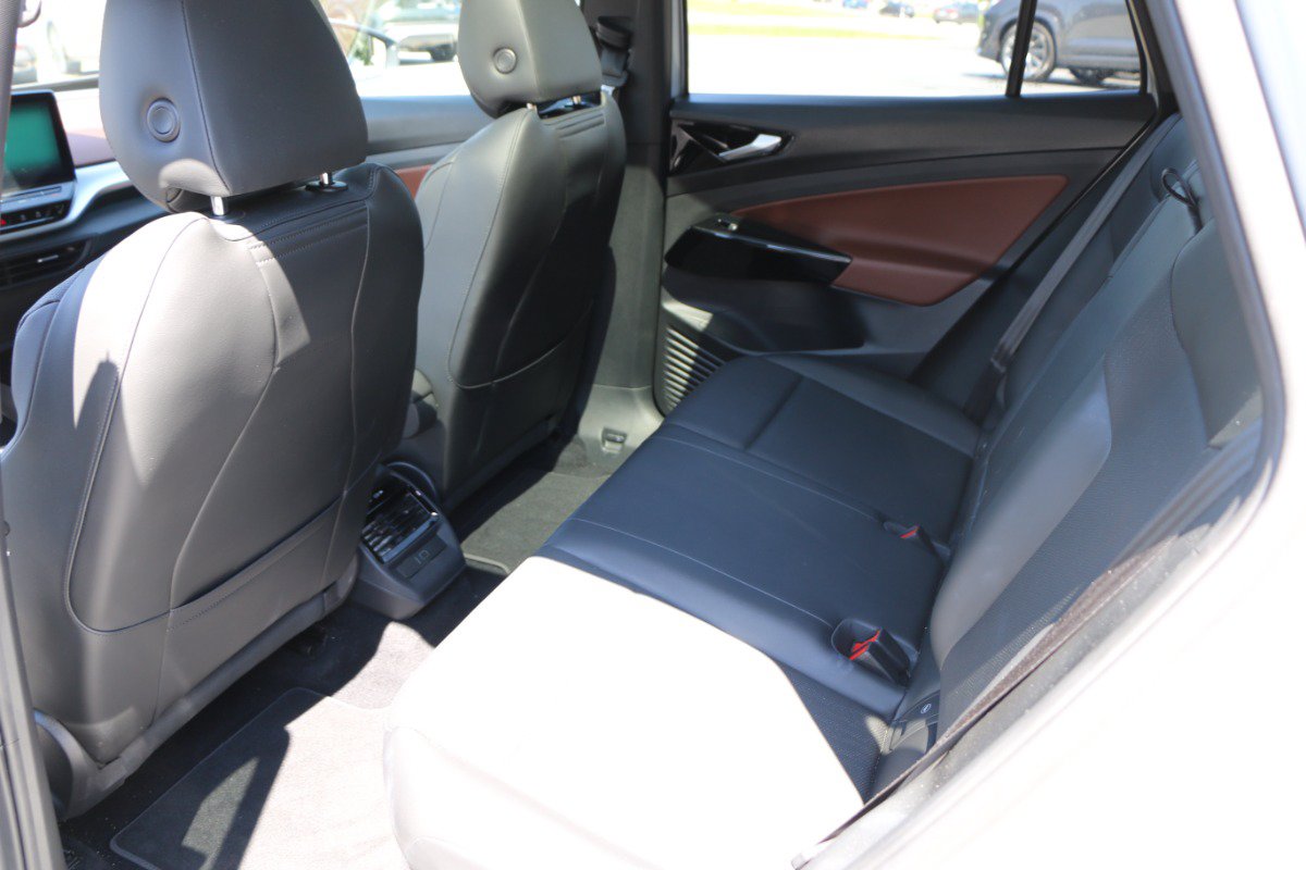 Used 2021 Volkswagen ID.4 Pro S RWD image 31