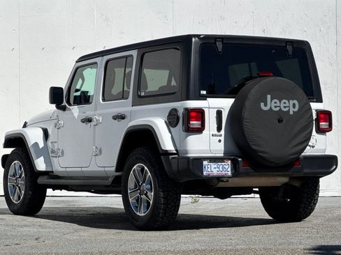 Used 2020 Jeep Wrangler Unlimited Sahara image 5