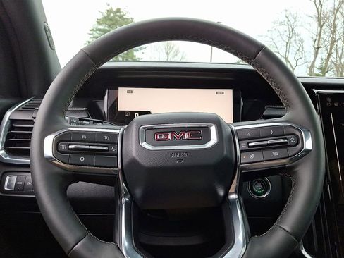 Used 2025 GMC Acadia Elevation w/ Elevation Premium Package image 20