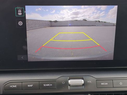 Used 2025 Kia K4 FWD image 17