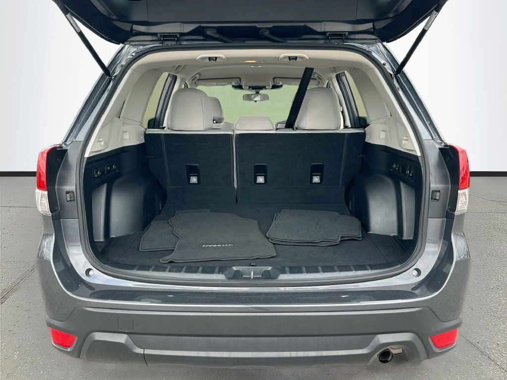 Used 2024 Subaru Forester AWD/4WD image 23