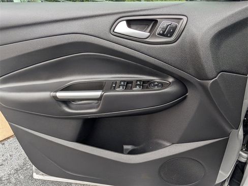 Used 2017 Ford Escape Titanium image 24