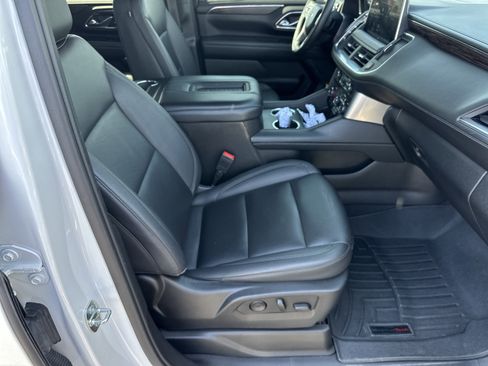 Certified 2023 Chevrolet Suburban Z71 w/ Luxury Package AWD/4WD image 14
