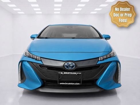 Used 2021 Toyota Prius Prime LE FWD image 2