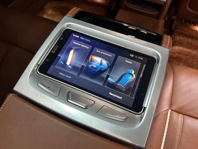 Used 2019 BMW M760i xDrive w/ Luxury Rear Seating Package AWD/4WD image 7