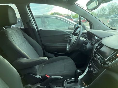 Used 2020 Chevrolet Trax LS w/ Tint and Cruise Package image 6