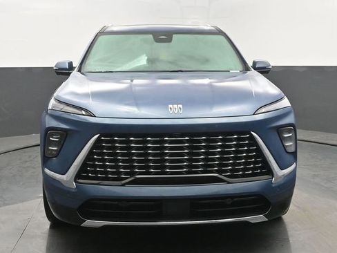 Certified 2025 Buick Enclave Avenir w/ Super Cruise Package image 8