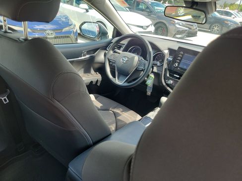Used 2022 Toyota Camry LE image 14