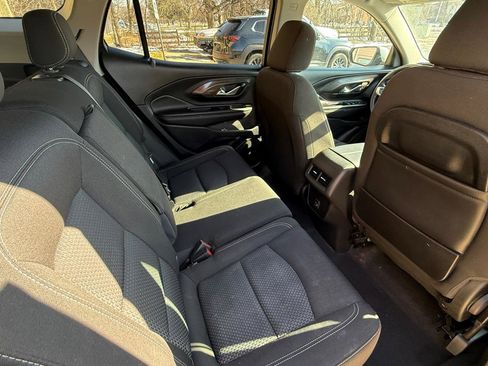 Used 2022 GMC Terrain SLE image 19