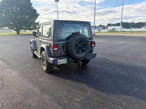 Used 2018 Jeep Wrangler Sport AWD/4WD image 7