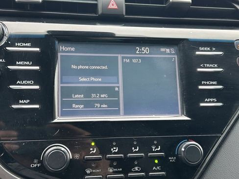 Used 2019 Toyota Camry LE image 25