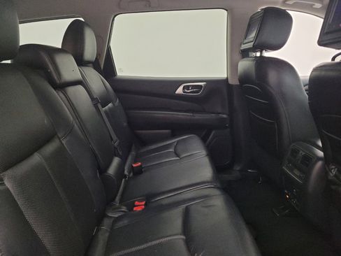 Used 2013 Nissan Pathfinder Platinum w/ Platinum Premium Pkg image 19