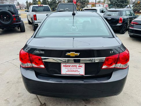Used 2015 Chevrolet Cruze LT image 4