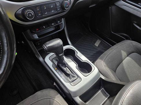 Used 2019 Chevrolet Colorado LT image 18