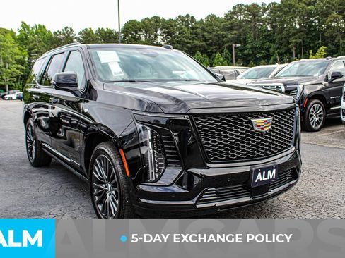 Used 2026 Cadillac Escalade Platinum Sport w/ LPO, Floor Liner Package AWD/4WD image 3
