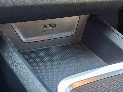 New 2026 Chevrolet Equinox LT w/ Convenience Package II image 10