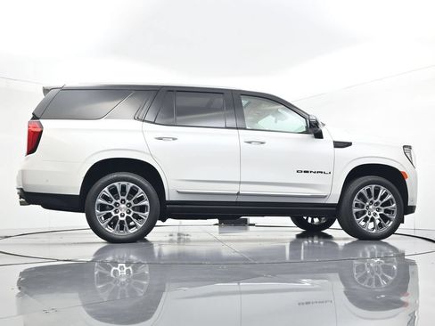 Used 2023 GMC Yukon Denali w/ Advanced Technology Package AWD/4WD image 31