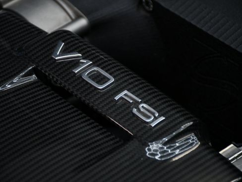 Used 2011 Audi R8 V10 image 24