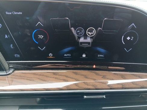 Used 2023 Cadillac Escalade Sport Platinum image 22