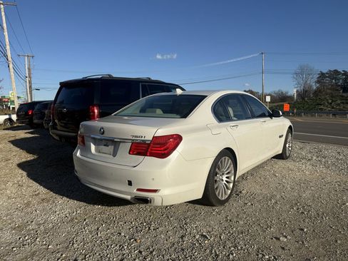 Used 2009 BMW 750i image 3