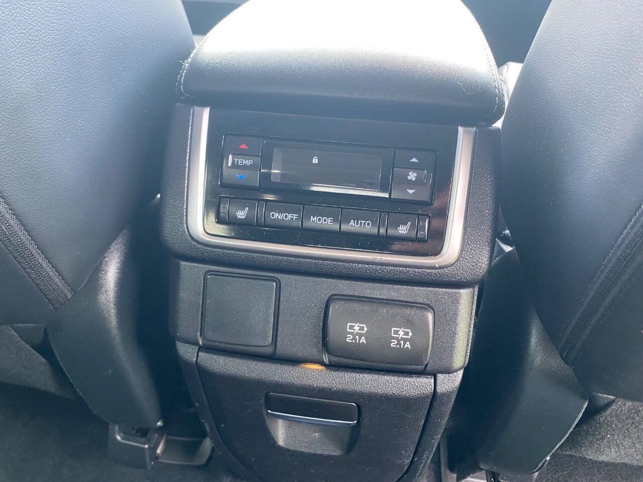 Used 2020 Subaru Ascent Limited w/ Technology Package AWD/4WD image 16