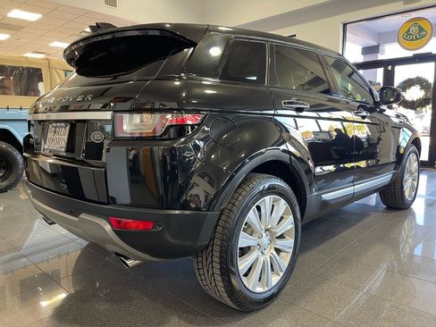 Used 2017 Land Rover Range Rover Evoque HSE image 4