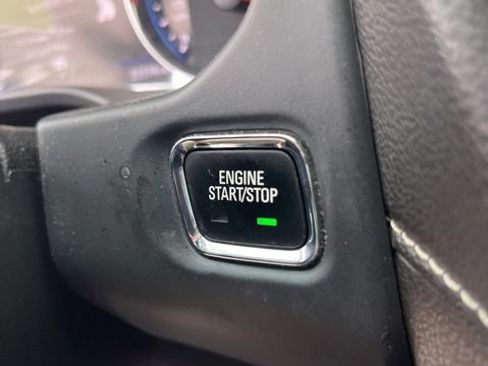 Used 2021 GMC Acadia Denali w/ Denali Ultimate Package AWD/4WD image 22