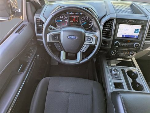 Used 2021 Ford Expedition XLT image 18