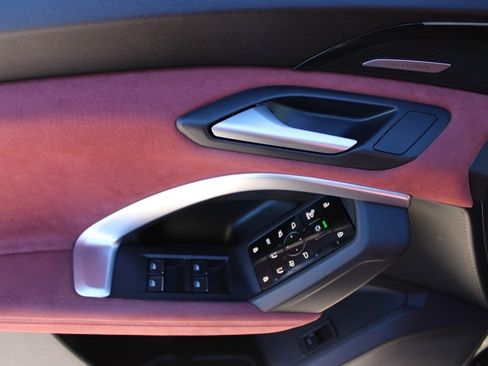 Used 2025 Audi SQ5 Premium Plus image 18