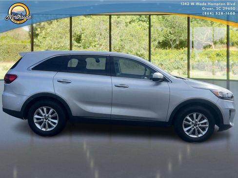 Used 2019 Kia Sorento LX image 23