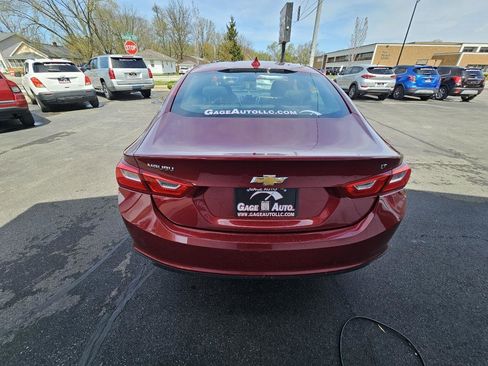 Used 2018 Chevrolet Malibu LT image 9