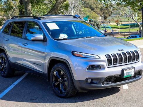Used 2016 Jeep Cherokee High Altitude image 4