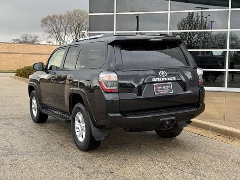 Used 2024 Toyota 4Runner SR5 image 5