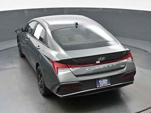 Certified 2026 Hyundai Elantra SEL FWD image 35