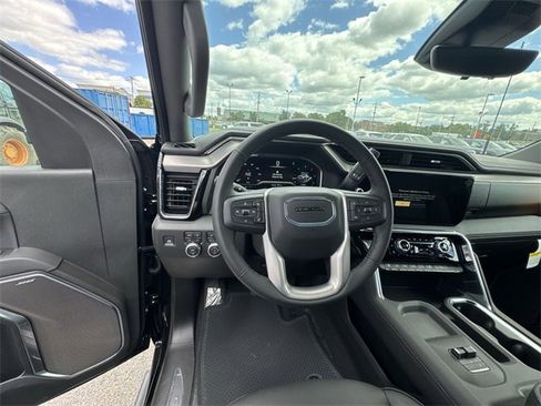 New 2025 GMC Sierra 2500 Denali w/ Denali Reserve Package image 14