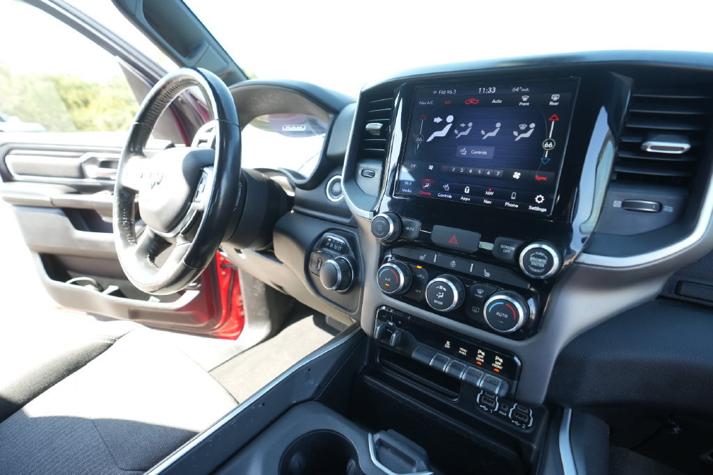 Used 2020 RAM 1500 4x4 Crew Cab image 37