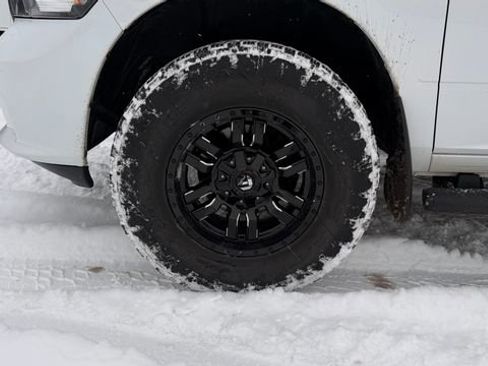 Used 2018 RAM 1500 Express image 10