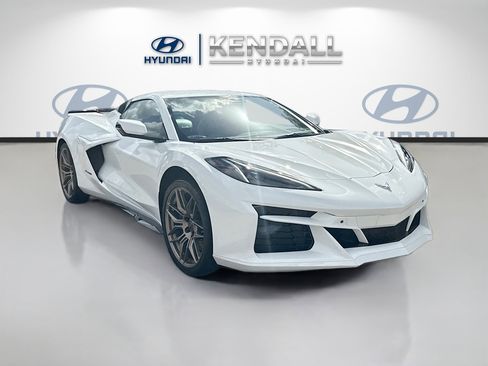 Used 2024 Chevrolet Corvette Z06 RWD image 1