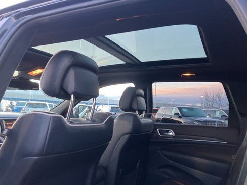 Used 2015 Jeep Grand Cherokee Overland w/ Advanced Technology Group image 24