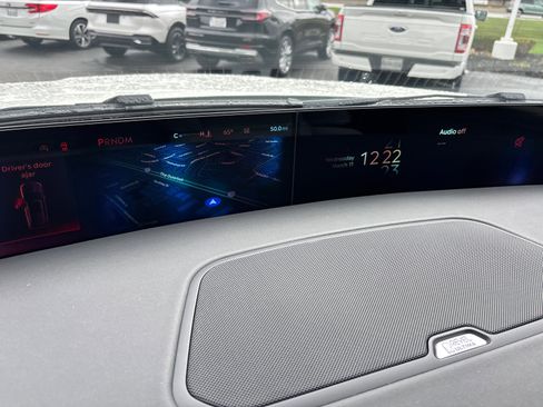 New 2026 Lincoln Navigator L Reserve AWD/4WD image 18